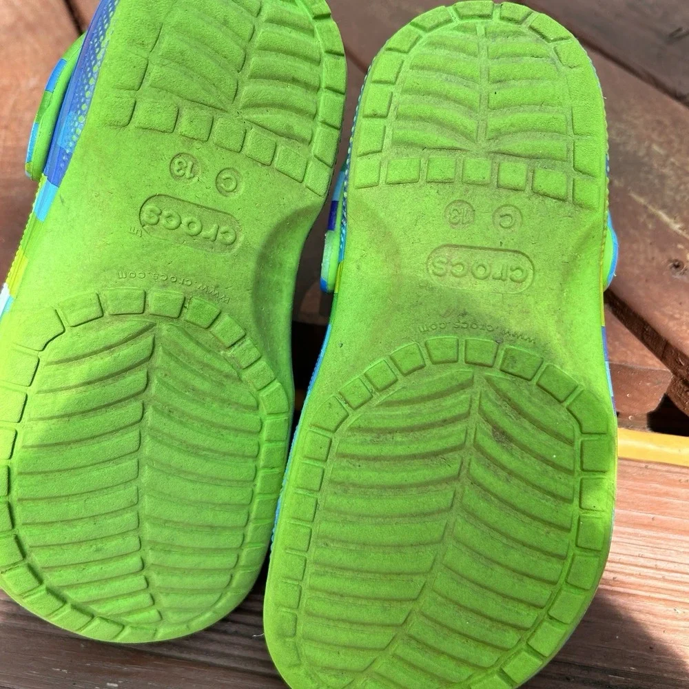 Crocs Kids 13 Green And Blue Checkered Pattern